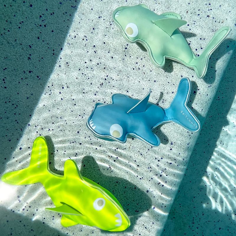 SunnyLife | Dive Buddies Salty the Shark Aqua Neon Yellow Set of 3 - Cove. Beach Essentials