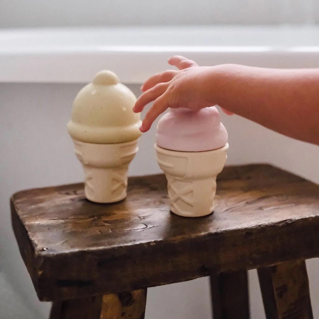 SunnyLife | Float Together Baby Seat Apple Sorbet Multi - Cove. Beach Essentials