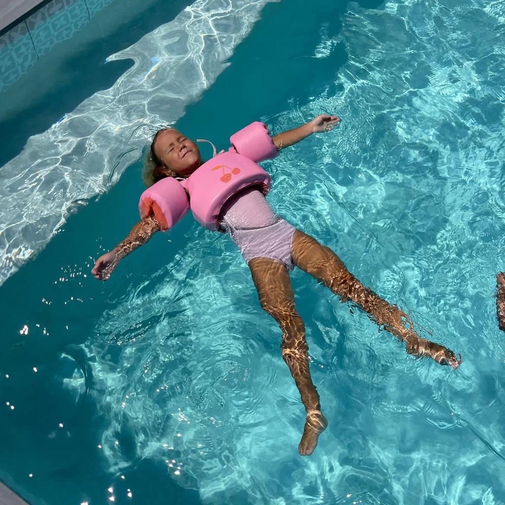 SunnyLife | Floatie Jacket 3-6 Cotton Candy Cherry - Cove. Beach Essentials
