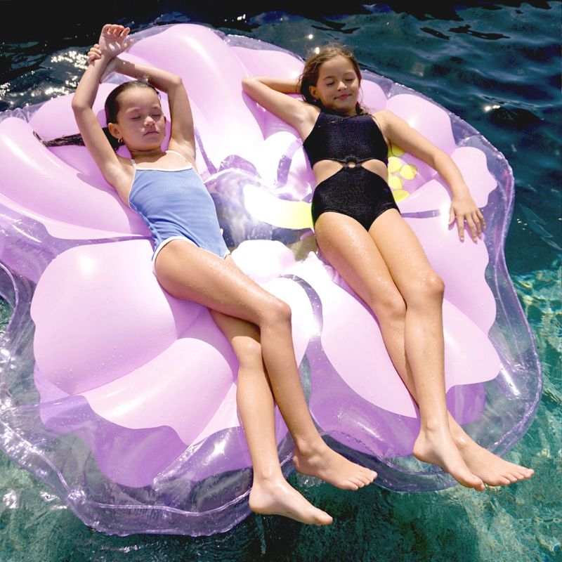 SunnyLife | Luxe Lie-On Float Hibiscus Pastel Lilac - Cove. Beach Essentials