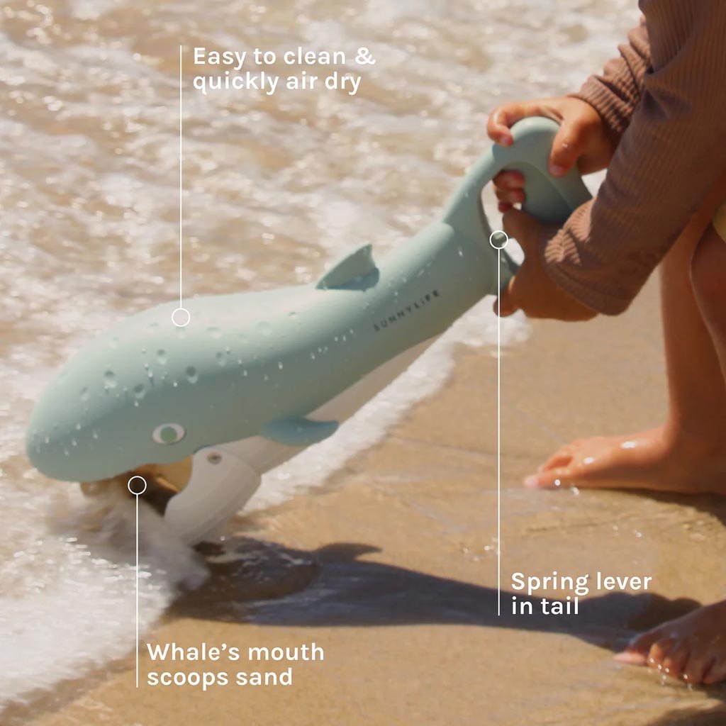 SunnyLife | Sand Claws Whale Green - Cove. Beach Essentials