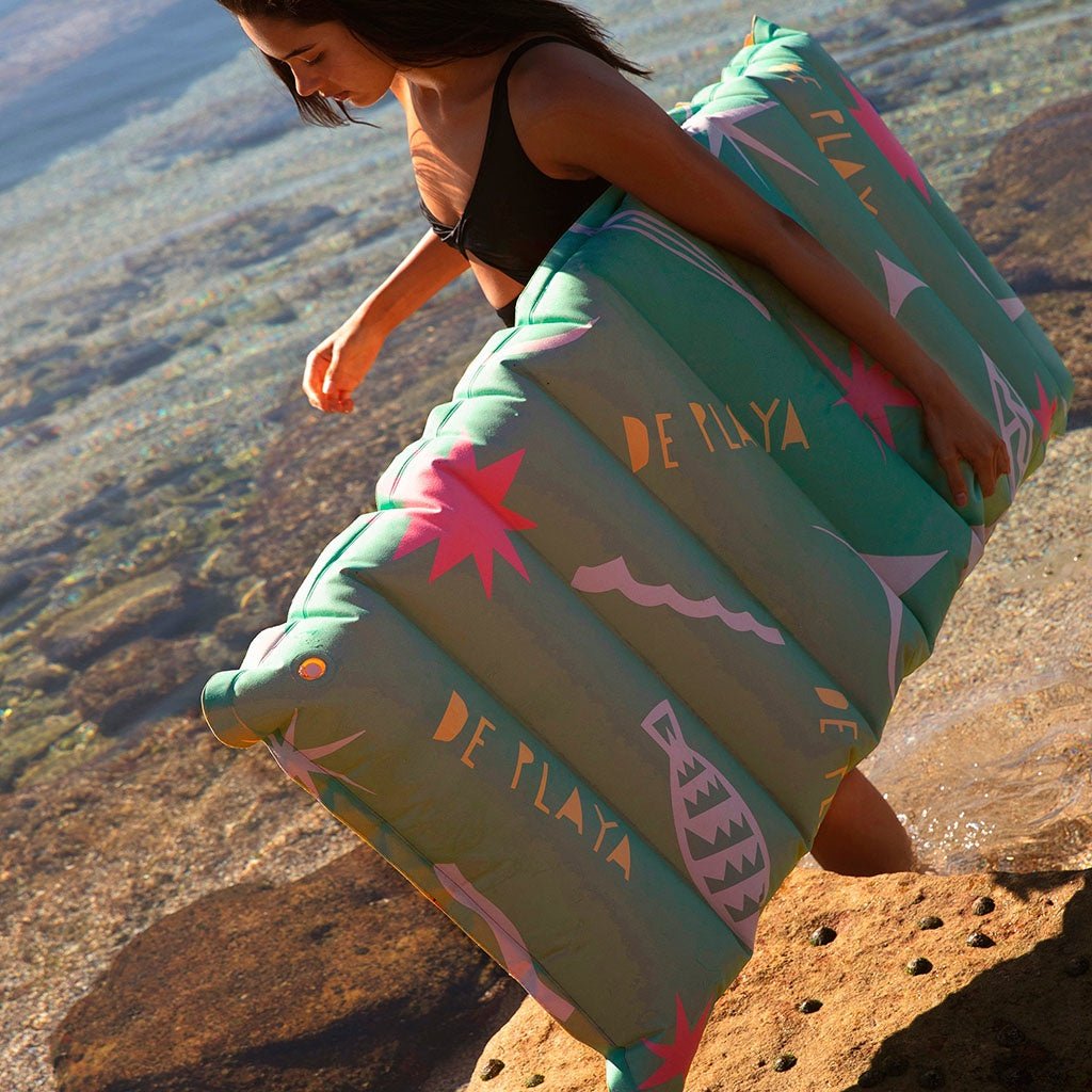 SunnyLife | Vintage Lie On De Playa Esmeralda - Cove. Beach Essentials