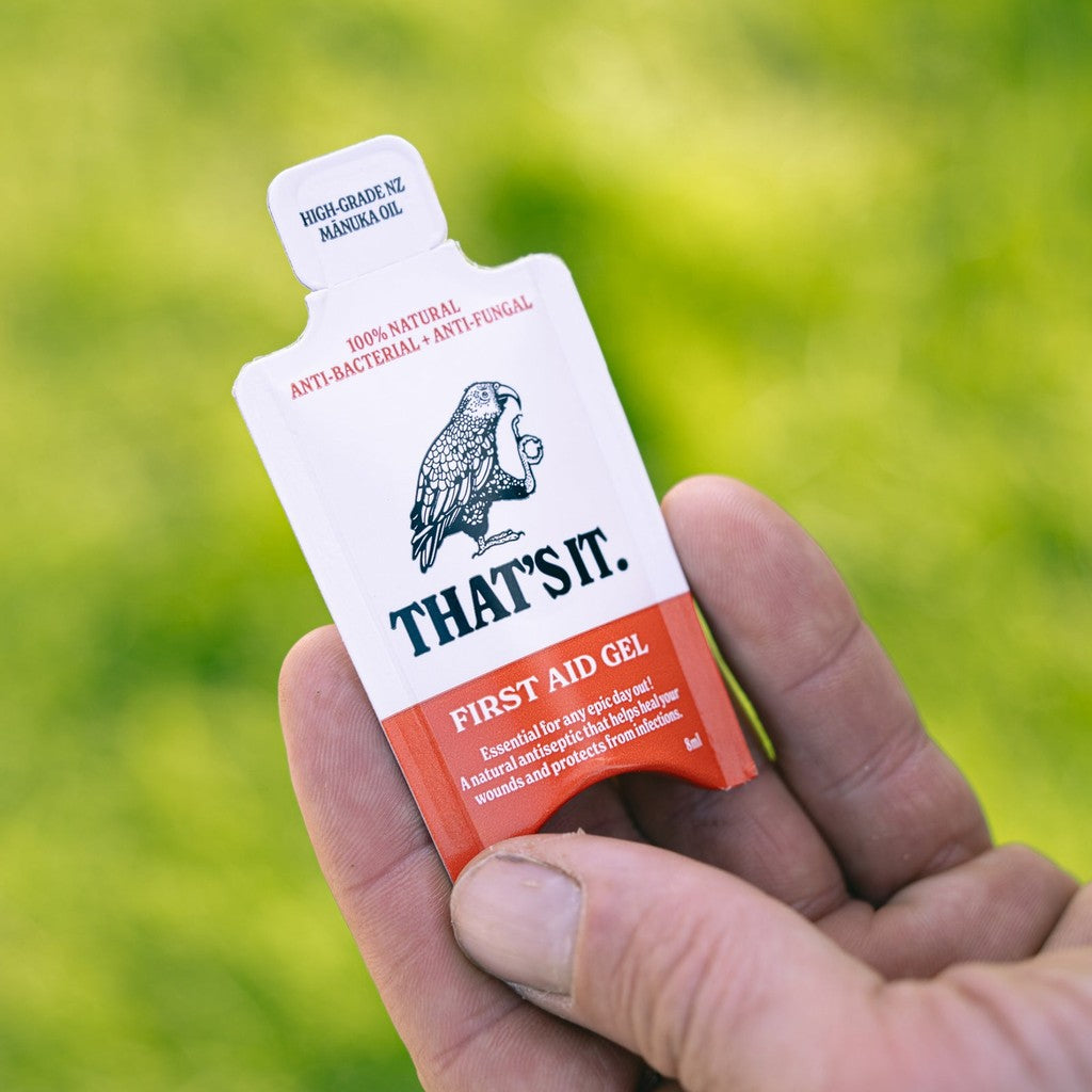 That's It First Aid Gel 8 ml sachet held in hand